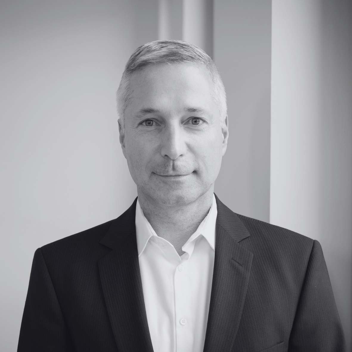 RolandFranze_quadrat_komprimiert_SW